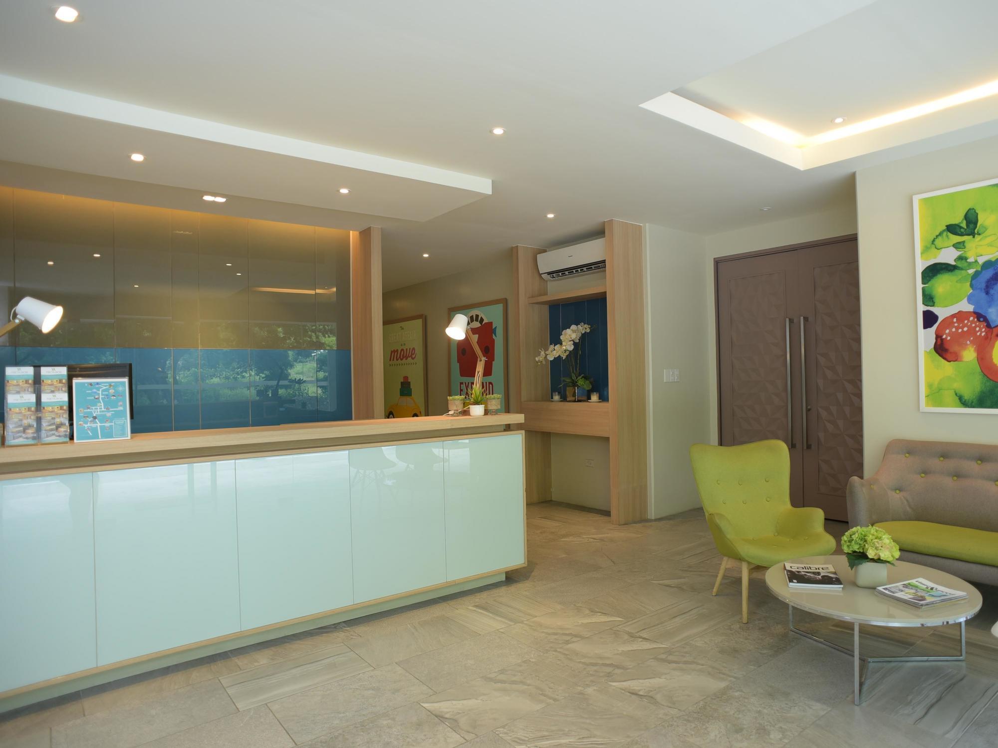 Laoag Parklane Hotel エクステリア 写真